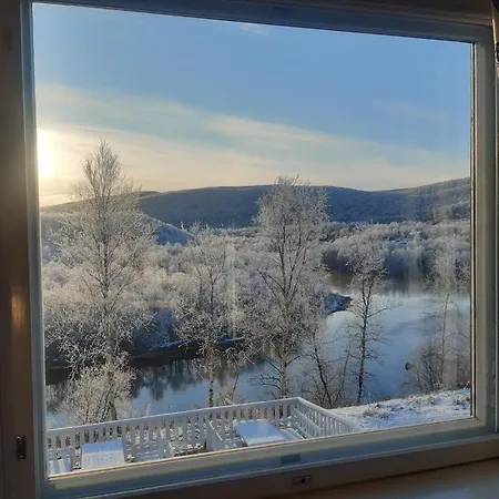 Hotel Utsjoki ウツヨキ